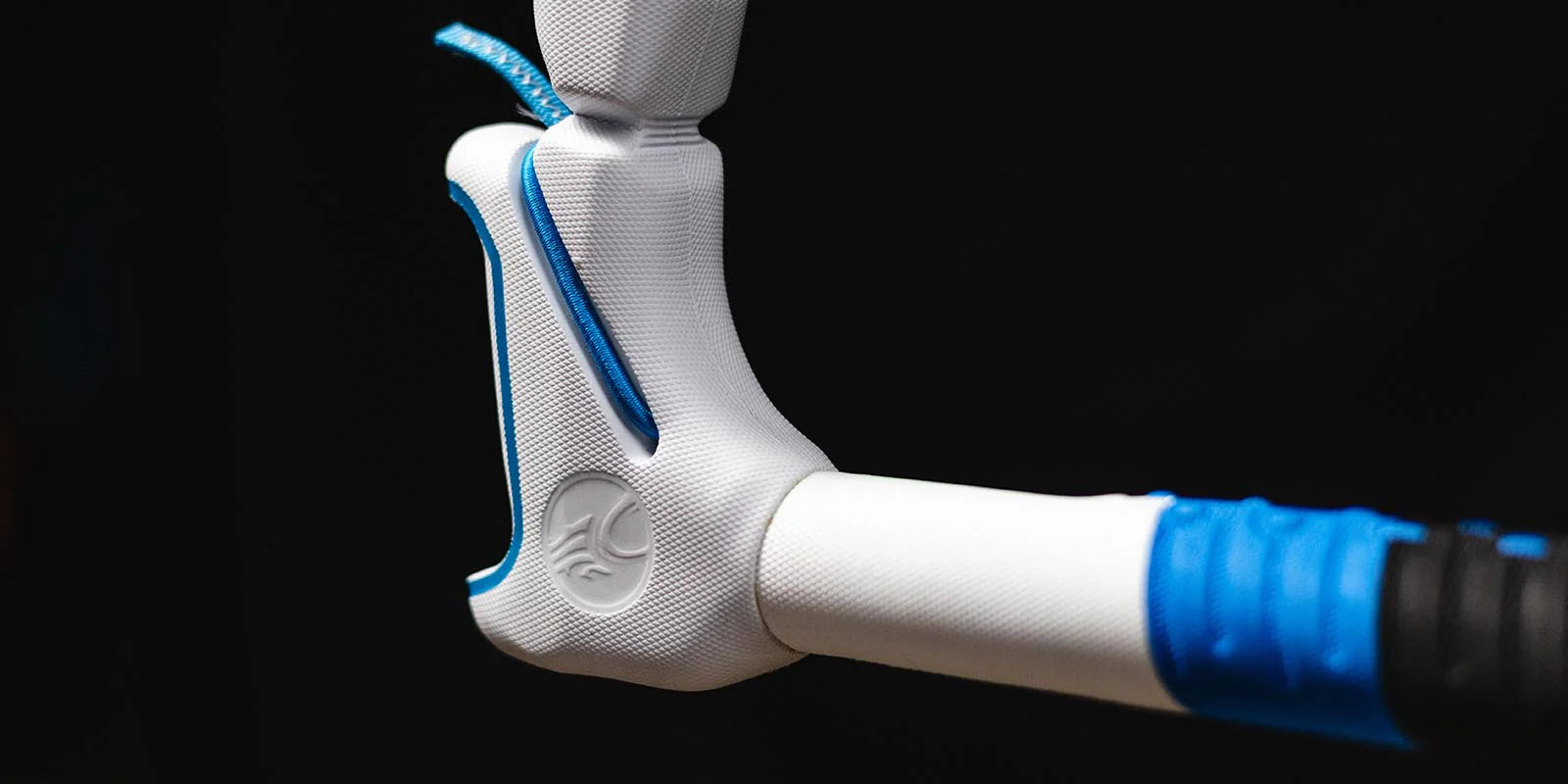 Injection Eva Moulded Bar Ends
The Unifys injection EVA moulded bar ends are soft for safety yet ultra durable for long lasting performance.